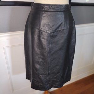 Trendy Black Genuine Leather Skirt with Yoked Waist